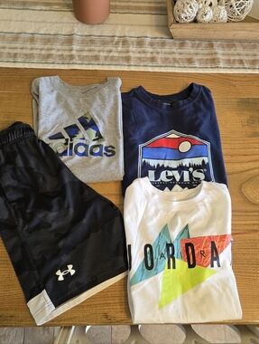 Boys Medium Tees And 1 Pair Shorts